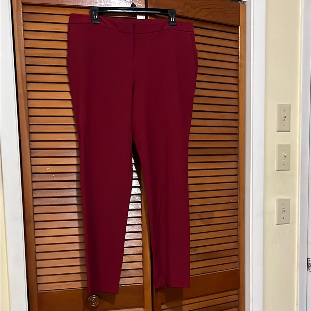 Adrienne Vittadini Red Cropped Pants